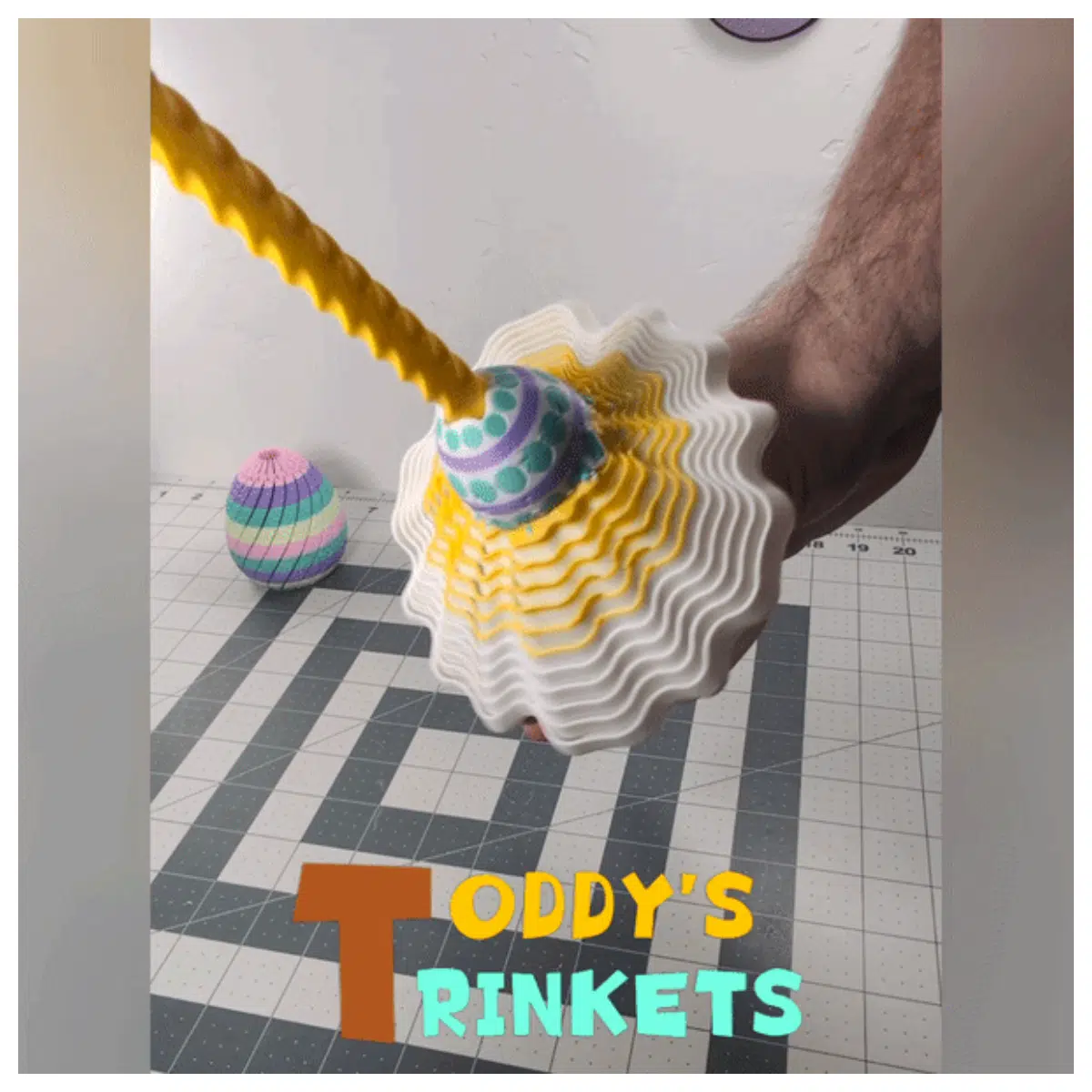 Spinning Egg Gyro Toy ToddysTrinkets Brain Teaser Toys Kids Fun Rotation ful Gift Idea