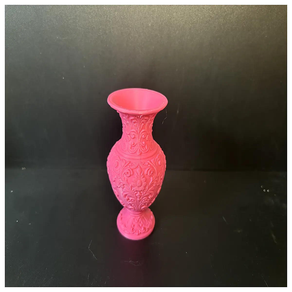 Rococo Carved Relief Vase Decorative Item European Classical Style Art Sculpture Vase Ornament