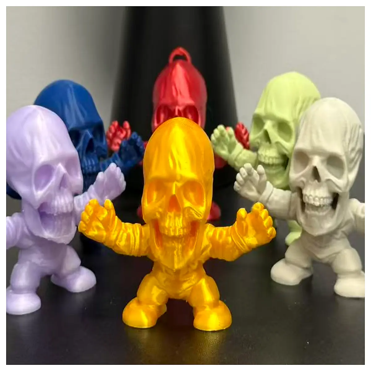 Kuroshio Small Skull Joe Foti Keychain Figurine Hanging Ornament Skeleton Decoration Mini Bone Model Desk Decoration Collection