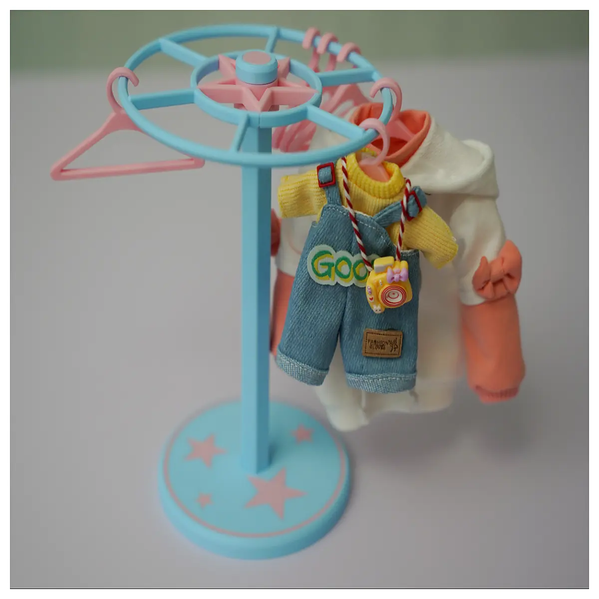 6 inch BJD Doll Clothes Rotating Round Floor Stand Clothes Rack Toy Doll Outfit Display Storage