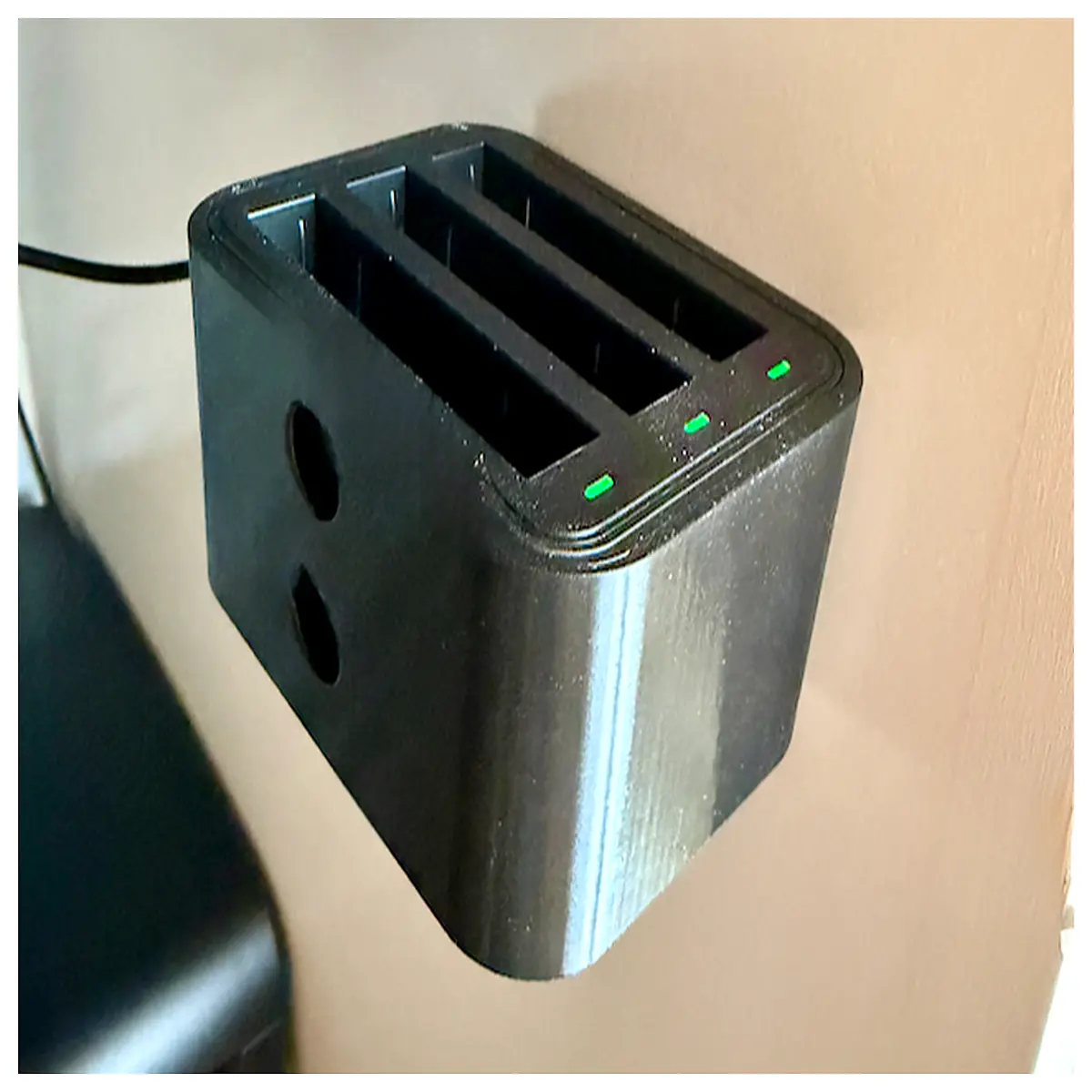 X5 Battery Charger Wall Mount Fast Charging Wireless Charging Desktop Storage Phone Accessories Stable Support