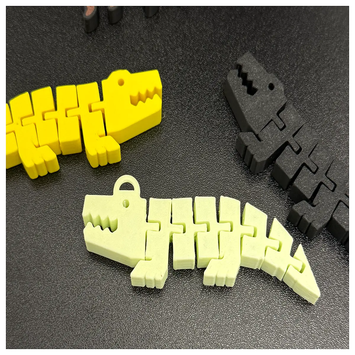 Mini Figurine Keychain Model Hinged Movable 3D Printed No Support Needed 13g Toy Decoration