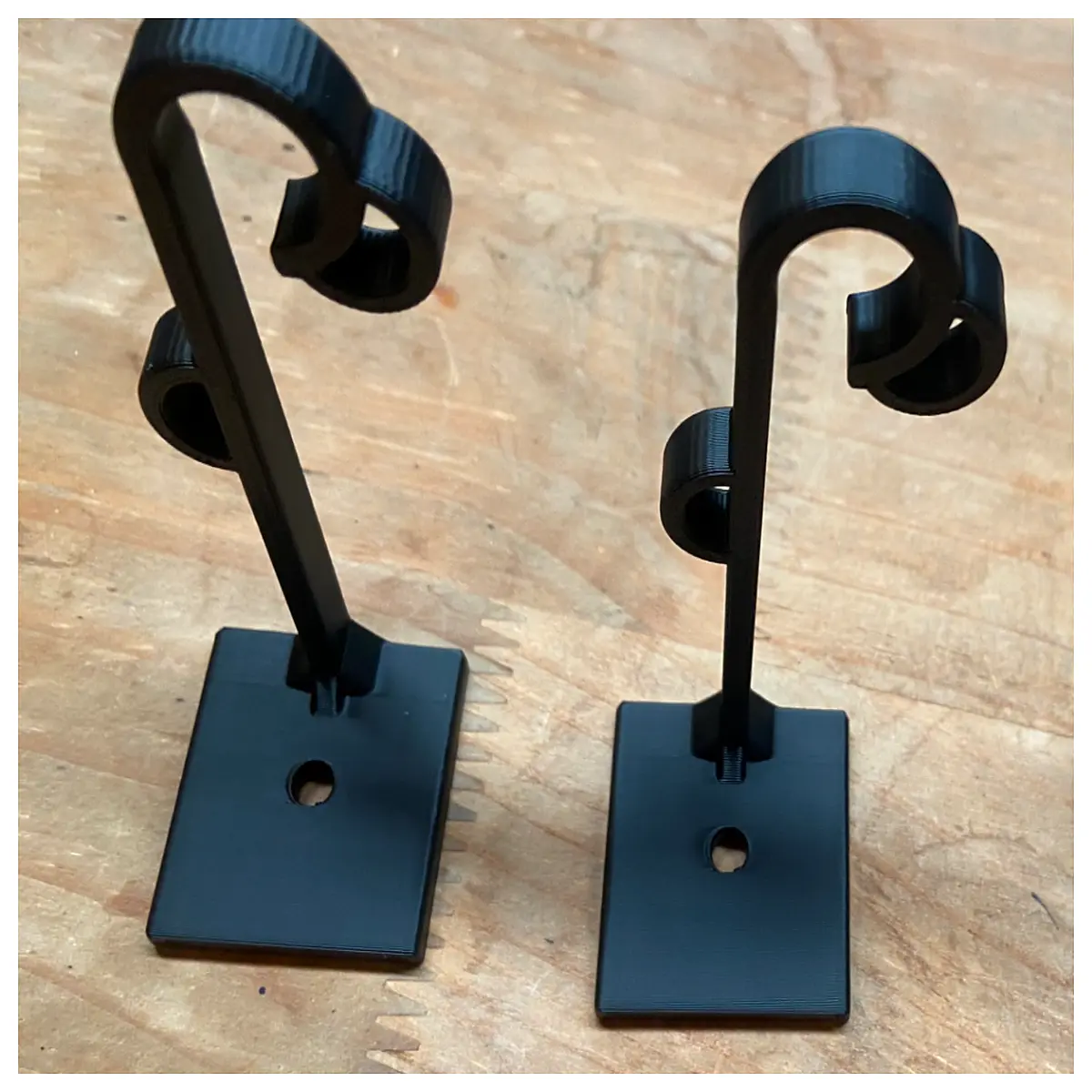 Hanging Hooks for Closet Bathroom Shelf Hooks Wall Hooks Hanging Hooks for Baskets Basket Accessories Durable Practical for Kitchen Bathroom Decor