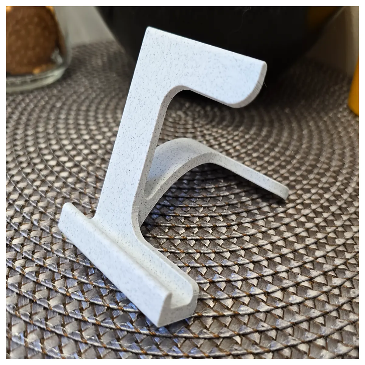 Phone Stand Minimalist Lightweight Phone Holder Clip Desktop Support Mobile Phone Accessory Bracket Stand
