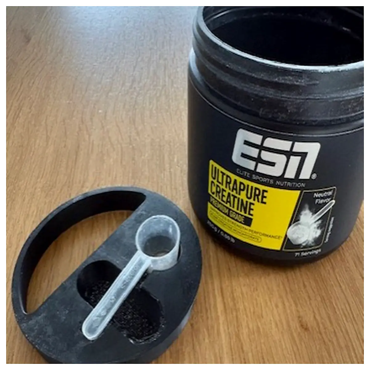 creatine scoop with divider compartment for powder and pills protein shaker accessory organizer