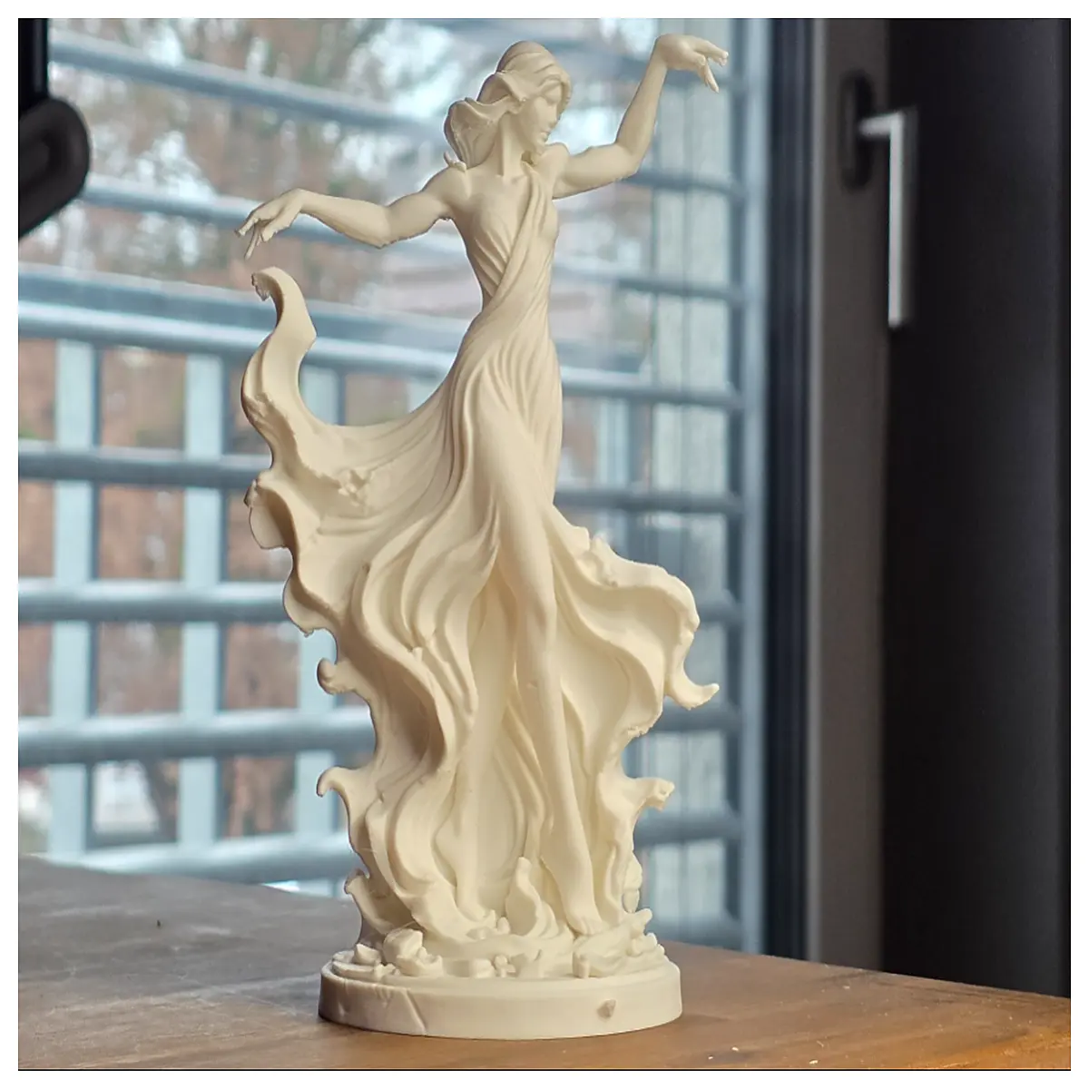 Dancing Woman Sculpture Art Statue Decorative Figurine Indoor Home Decor Modern Art Sculpture Ornament