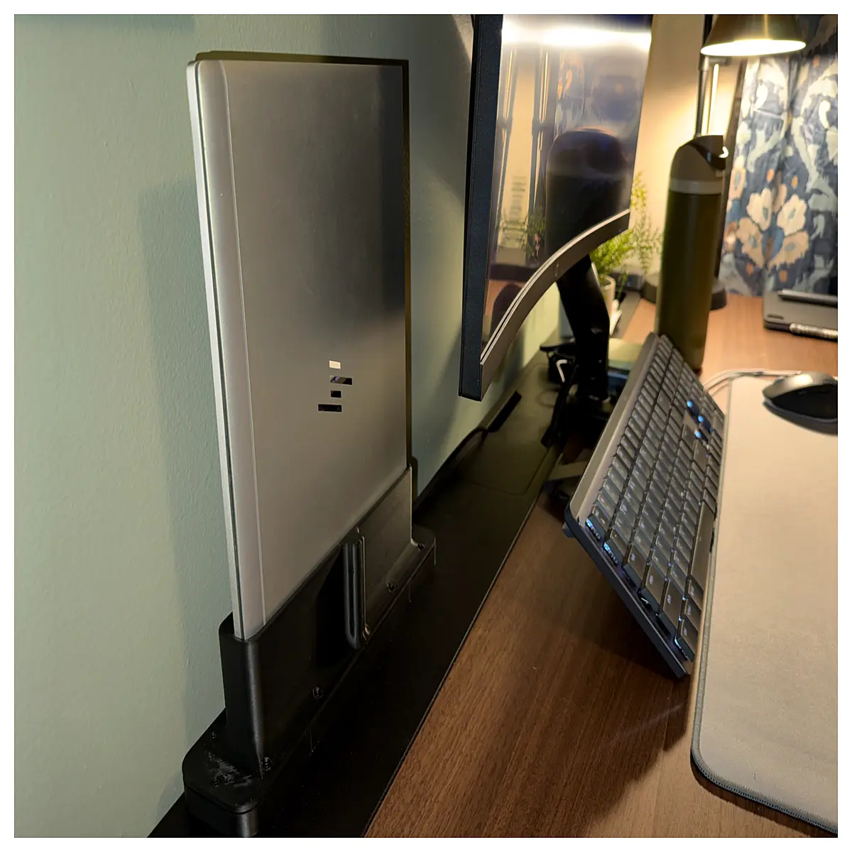 EliteBook 840 G8 Vertical Dock Stand Laptop Expansion Dock Boost Productivity Desk Organizer Computer Stand