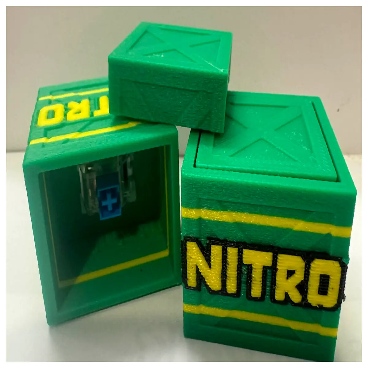 Gokurou Wolf Box Nitroglycerin Click Toy Explosive Sound Effects Fun Kids Toy Roleplay Puzzle Unboxing Gift Set