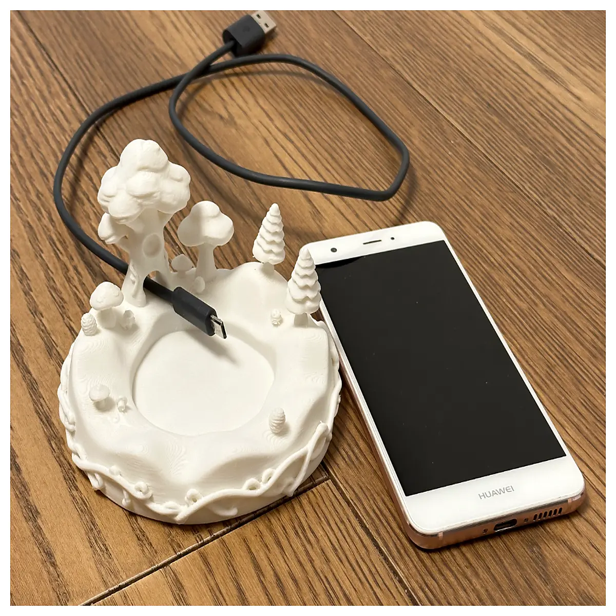 Small Forest Phone Stand Holder Hollow Charging Cable Phone Stand Accessories Mobile Phone Holder Charging Accessory Parts