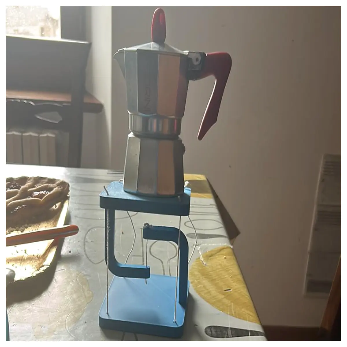 tensegrity coffee cup holder desk organizer modern minimalist table accessory stable non slip base aesthetic home office decor