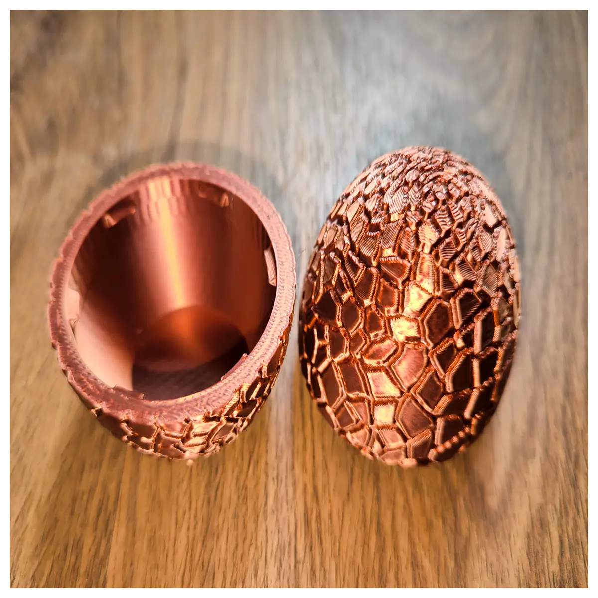 Wound Crack Resurrection Easter Egg Container Creative Decoration Festival Gift Shell Box Twist Egg Toy