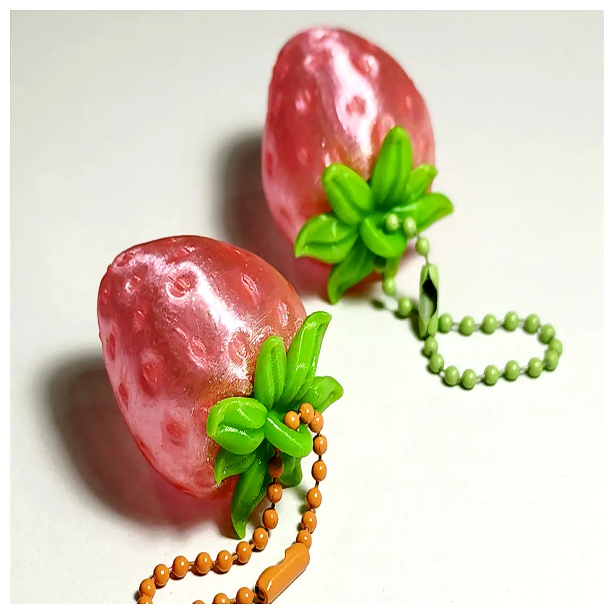 Strawberry Charm Keychain Cute Strawberry Decoration Phone Accessory Keyring Novelty Gift