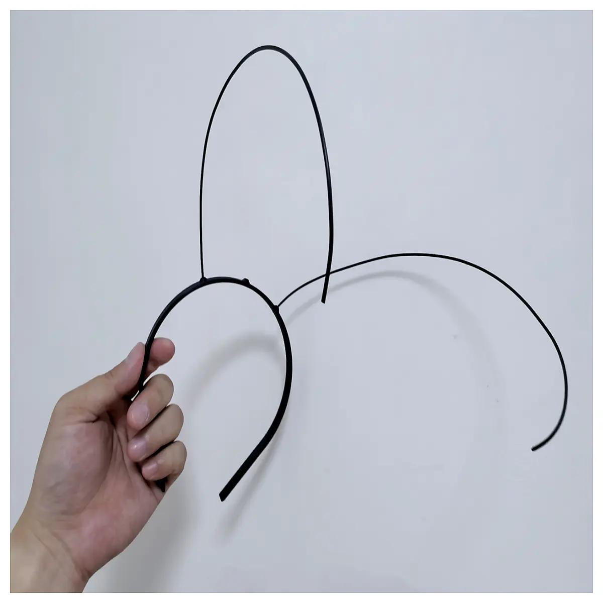 Cantonese Double Ponytail Roach Headgear Roach Accessory Realistic Roach Insect Toy Party Decoration Festival Gift Creative Props