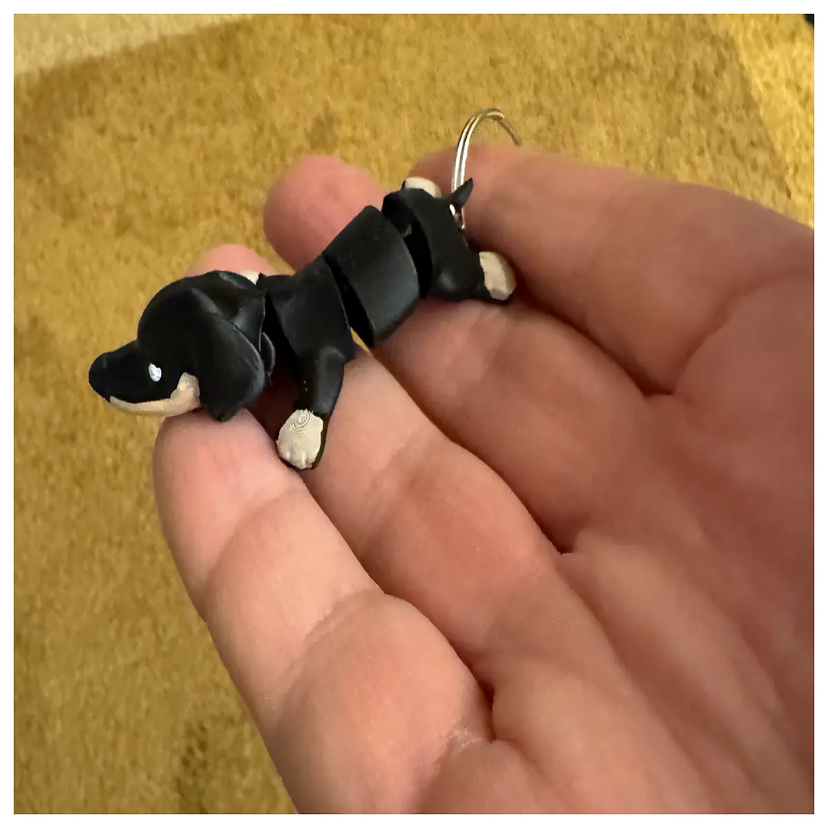 Moving Miniature Dachshund Keychain Small Pet Memorial Wobbling Dog Toy Dog Gift Pet Accessory