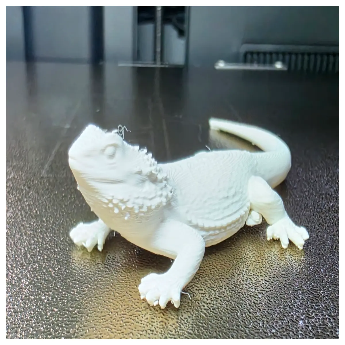 Realistic Lion Lizard Model Toy Figure Detailed Lizard Decoration Realistic Lizard Toy Simulation Lion Lizard