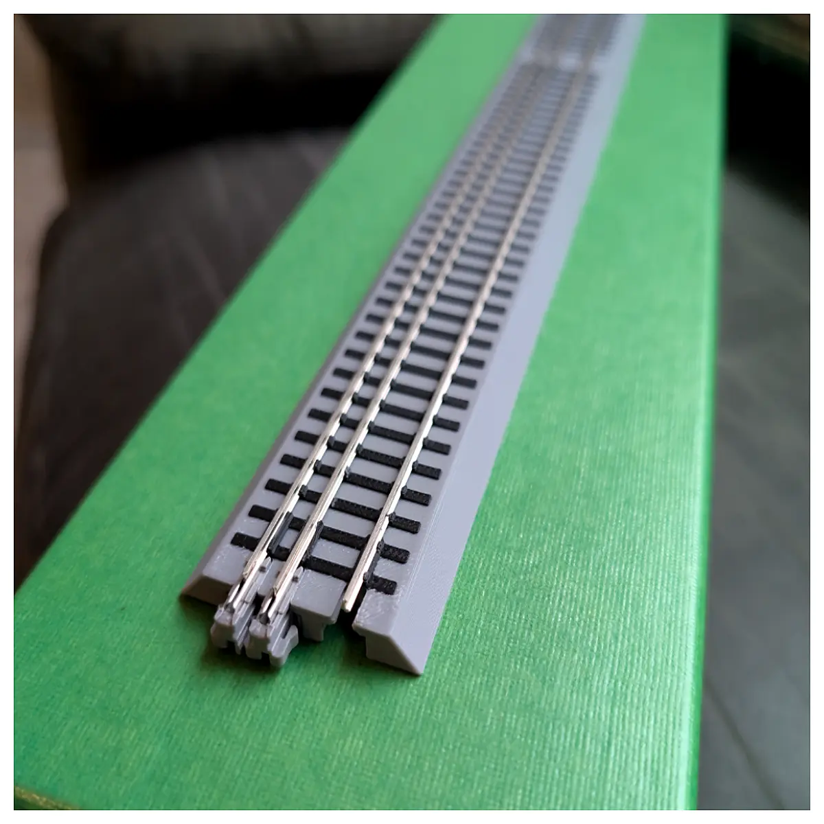 Double Gauge HOHOn3 9 Inch Wheel Set Model Train Track Accessory Simulation Toy Car Parts