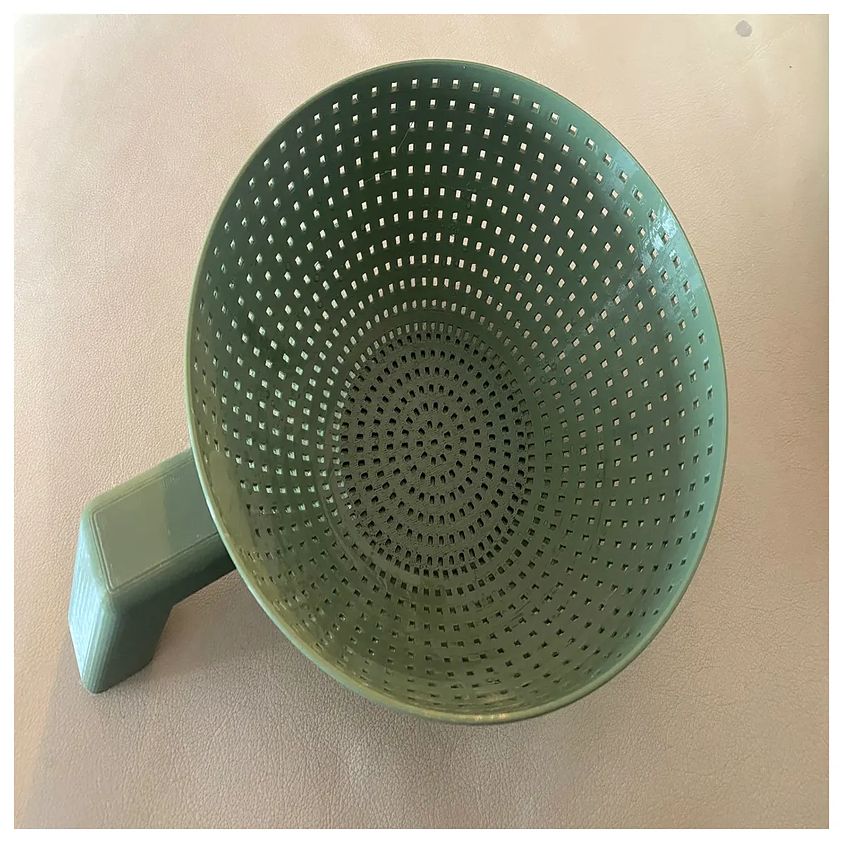 fine mesh strainer spoon no handle support for draining pasta rice noodles tea leaves coffee grounds