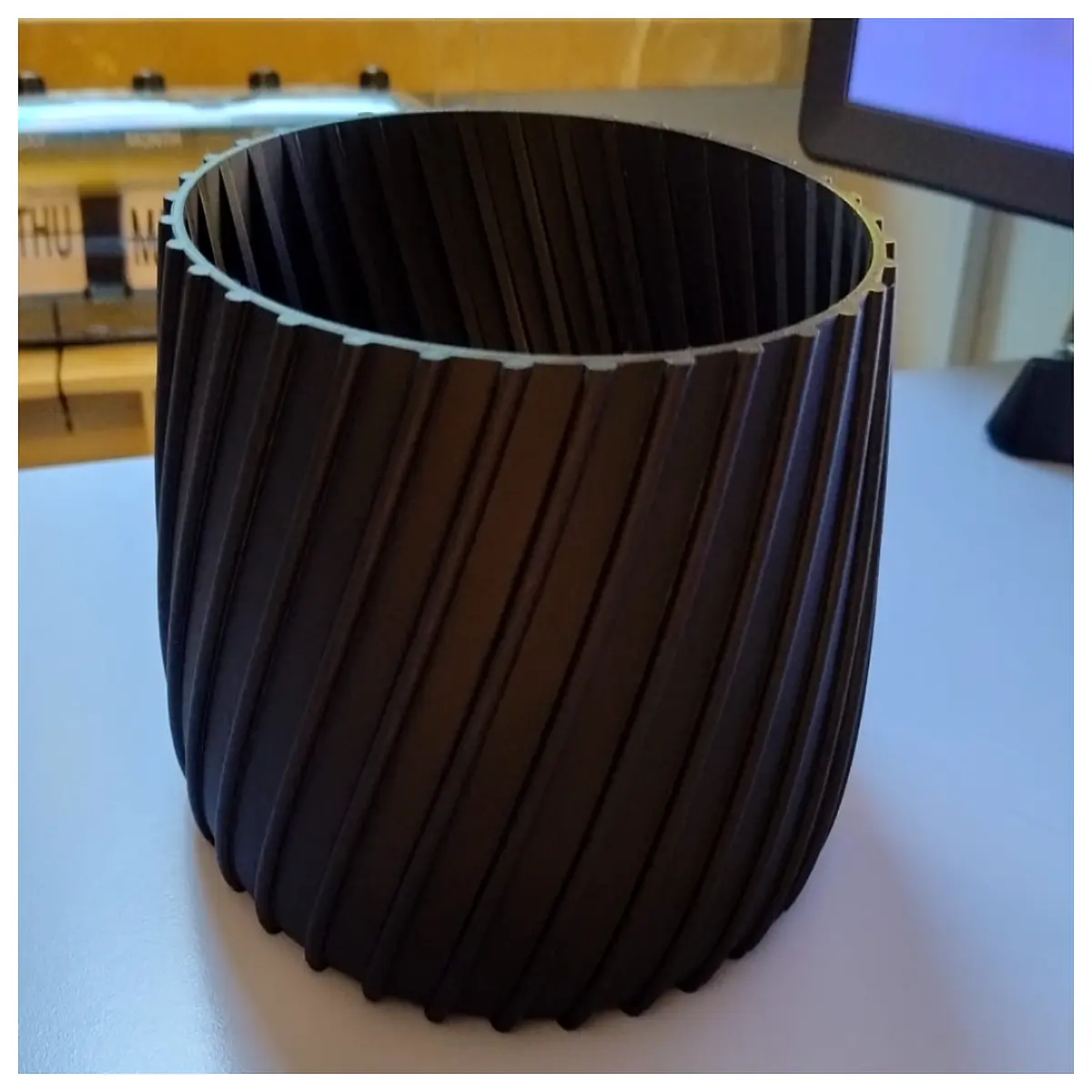Flower Pot Planter for Plants Indoor Garden Decorative Flower Pot Succulent Planter Modern Simple Garden Container