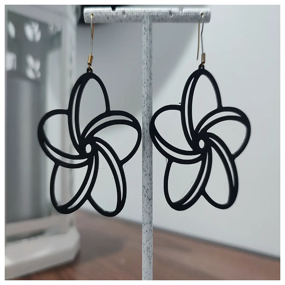 Hawaii Breeze Earrings Women Island Style Earrings Romantic Vacation Jewelry Elegant Small Earrings Fashion Accessories