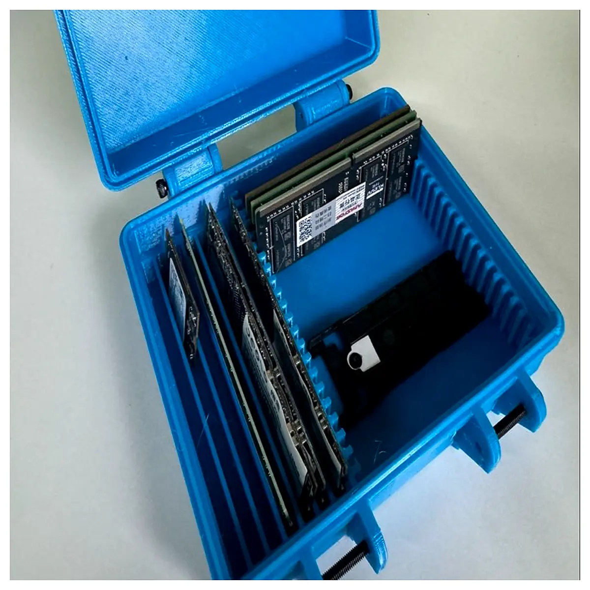 DDR4M2 Laptop Memory Module SSD Solid State Drive Storage Box Organizer Case Computer Accessories Storage Box