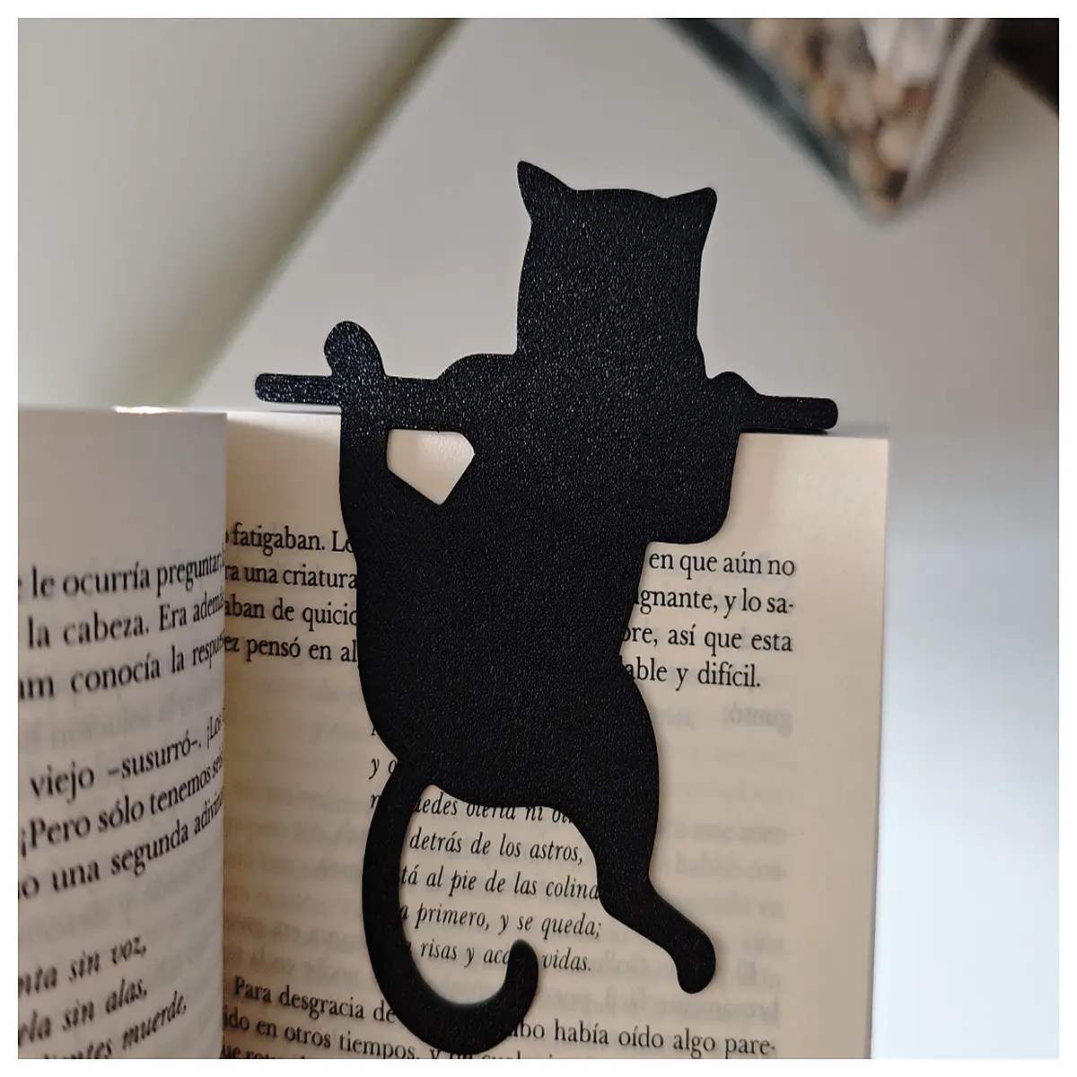 Cat Scratcher Bookmark Wall Decor Accent Door Stop Barrier Pet Supplies Book Holder Home Safety