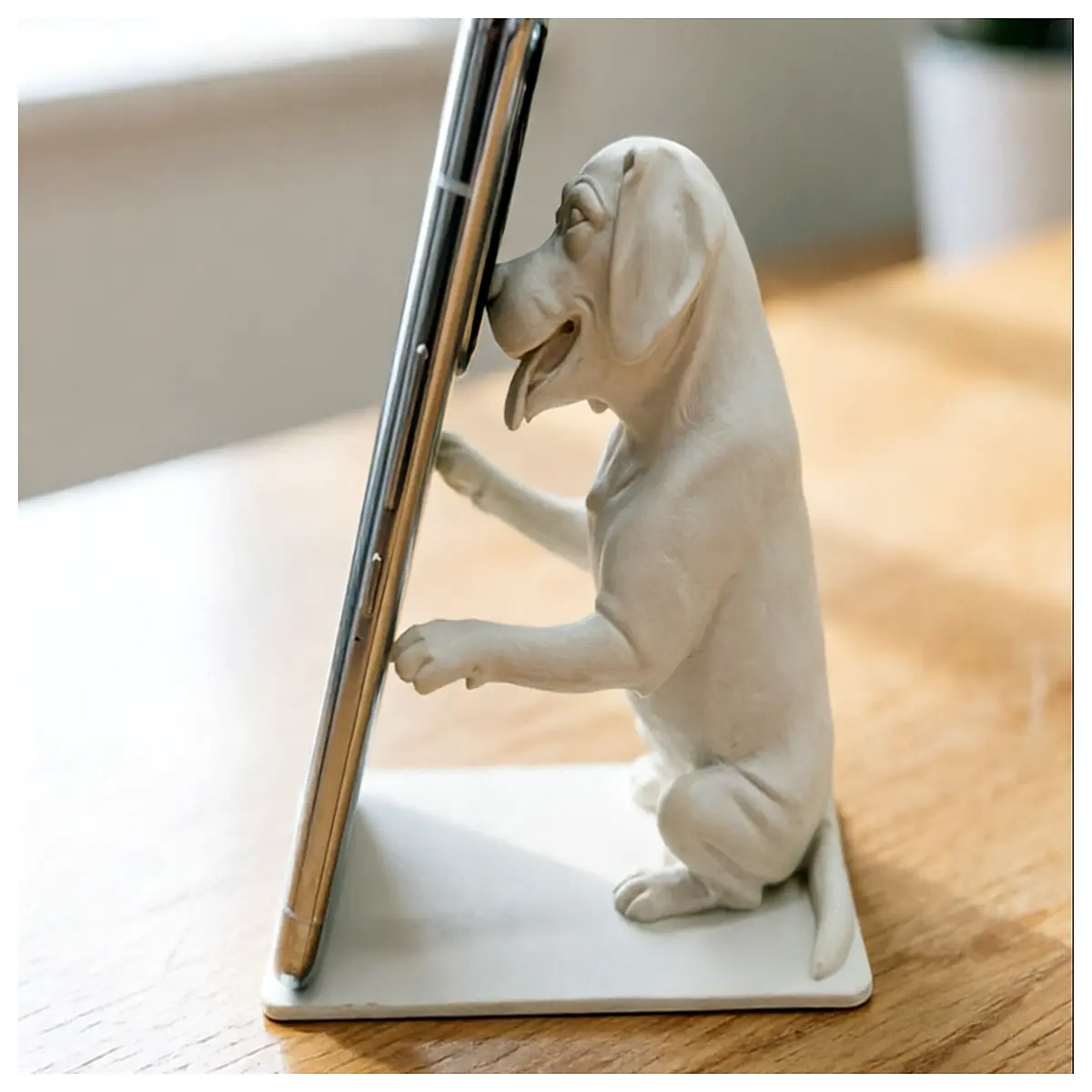 Bulldog Dog Phone Stand Tablet Holder Watch Movies Creative Stand Dual Paw Support Mobile Stand Adjustable Angle Desk Car