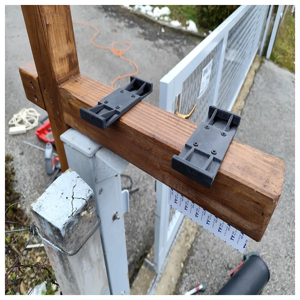 Mailbox Post Holder Installation Bracket Mailbox Support Stand Outdoor Post Support Bracket Fixing Device