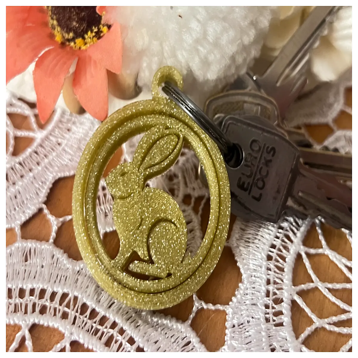 Easter Bunny Spinning Gyro Keychain Holiday Decor Fun Toy Easter Gift Bunny Figurine Easter Accessory