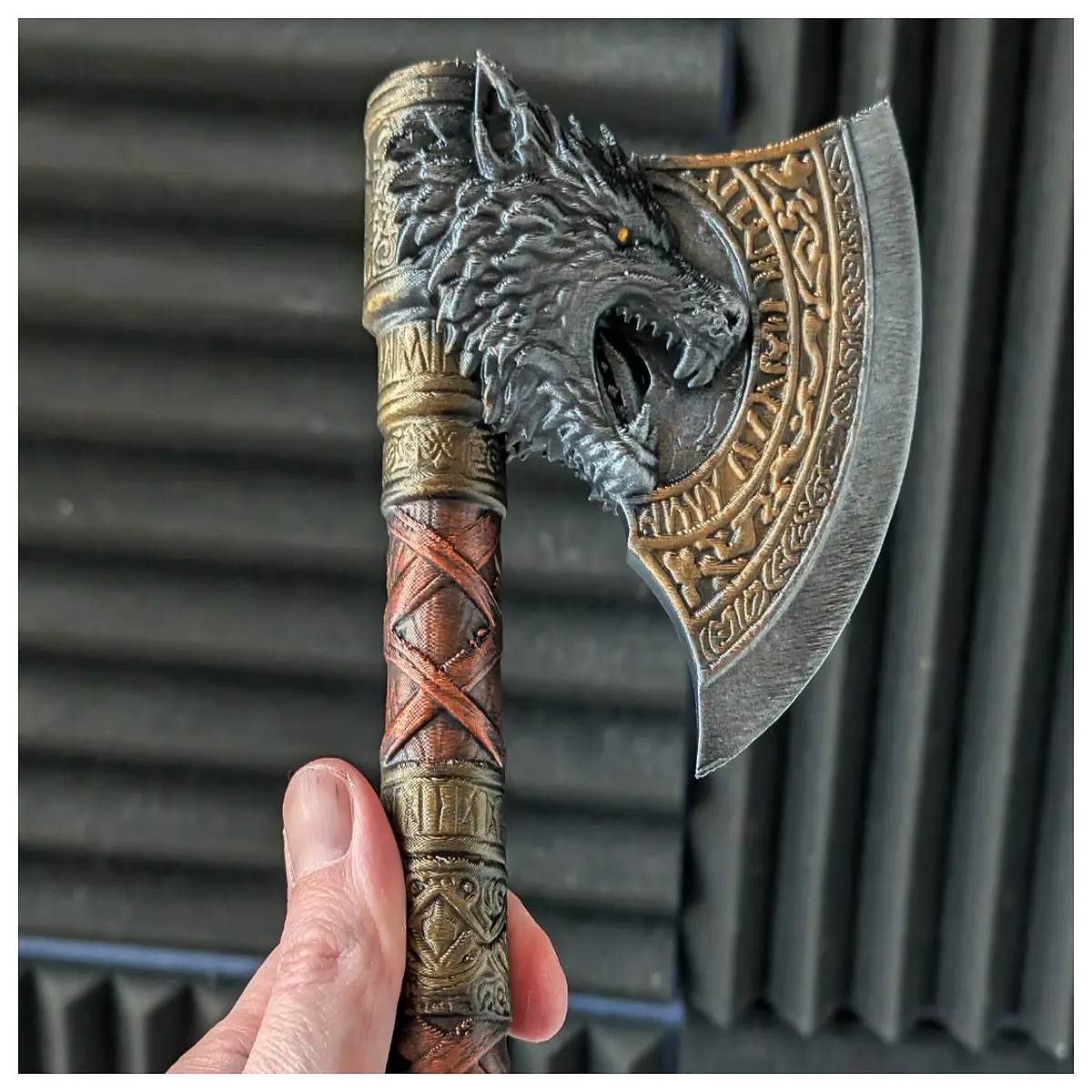 Wolf Decor Figurine Nordic Style Hunter Gift Battle Display Outdoor Decoration Collection