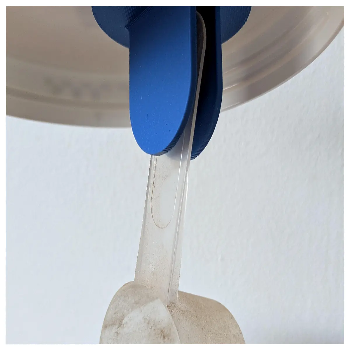Protein Powder Scoop Holder Stand Scoop Support Accessory Enhance Protein Shake Flavor Mixing Spoon Stand