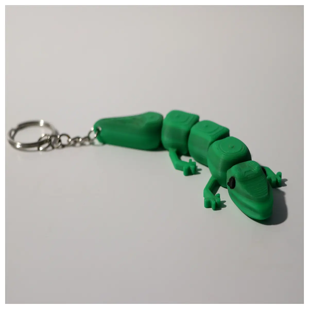 Moving Lizard Keychain Fun Pet Decoration Creative Small Gift Lizard Figurine Key Chain Accessory