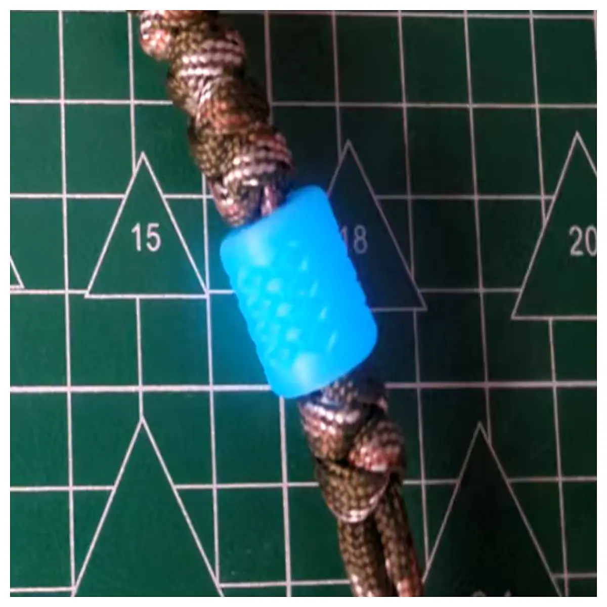 Mini EDC Keychain Charm Pendant Emergency Tool Small Keychain Accessory for Keys Mobile Decoration