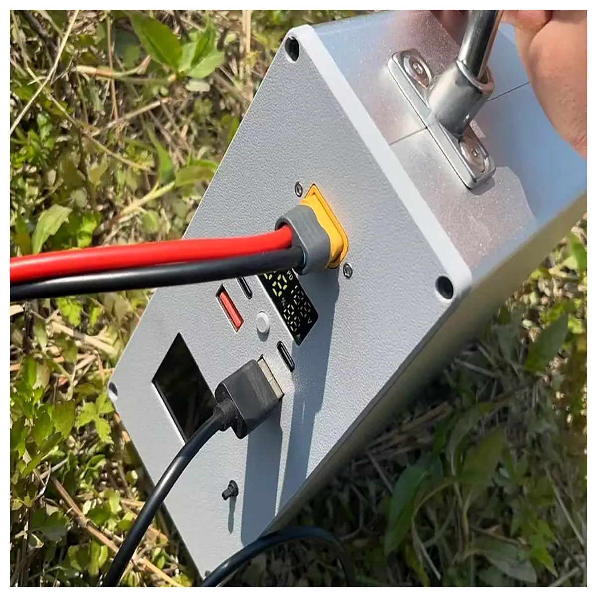 JISKEI 32140 Outdoor Power Supply PD Fast Charge 100W 38V DC Portable Emergency Charger