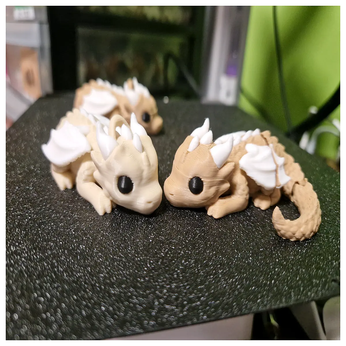 Little Dragon Keychain Moving Keychain Decoration Car Phone Keychain Creative Friends Family Keychains