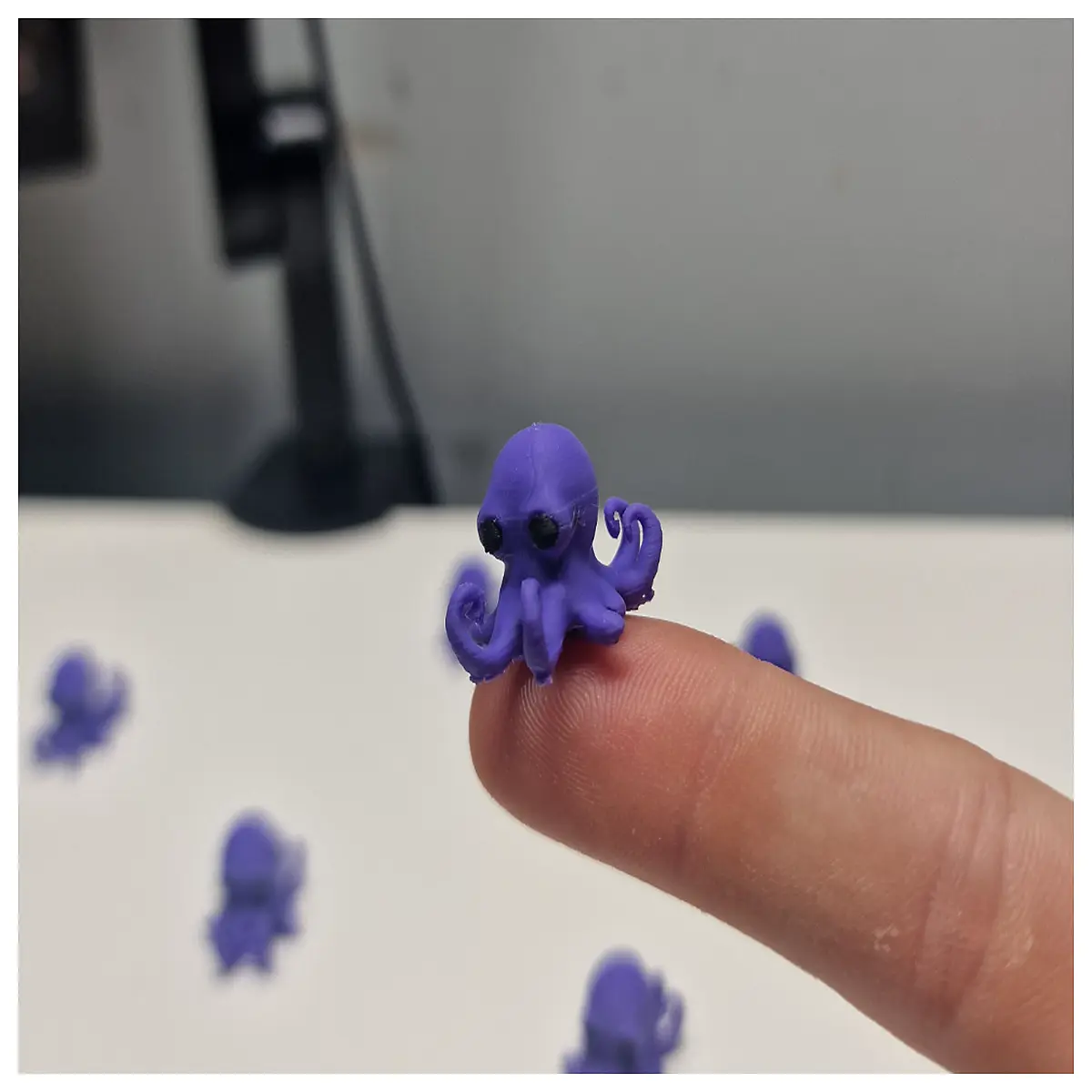 Mini Octopus Fidget Toy Micro Zoo Stress Relief Small Animal Figurine Desktop Decoration Relaxing