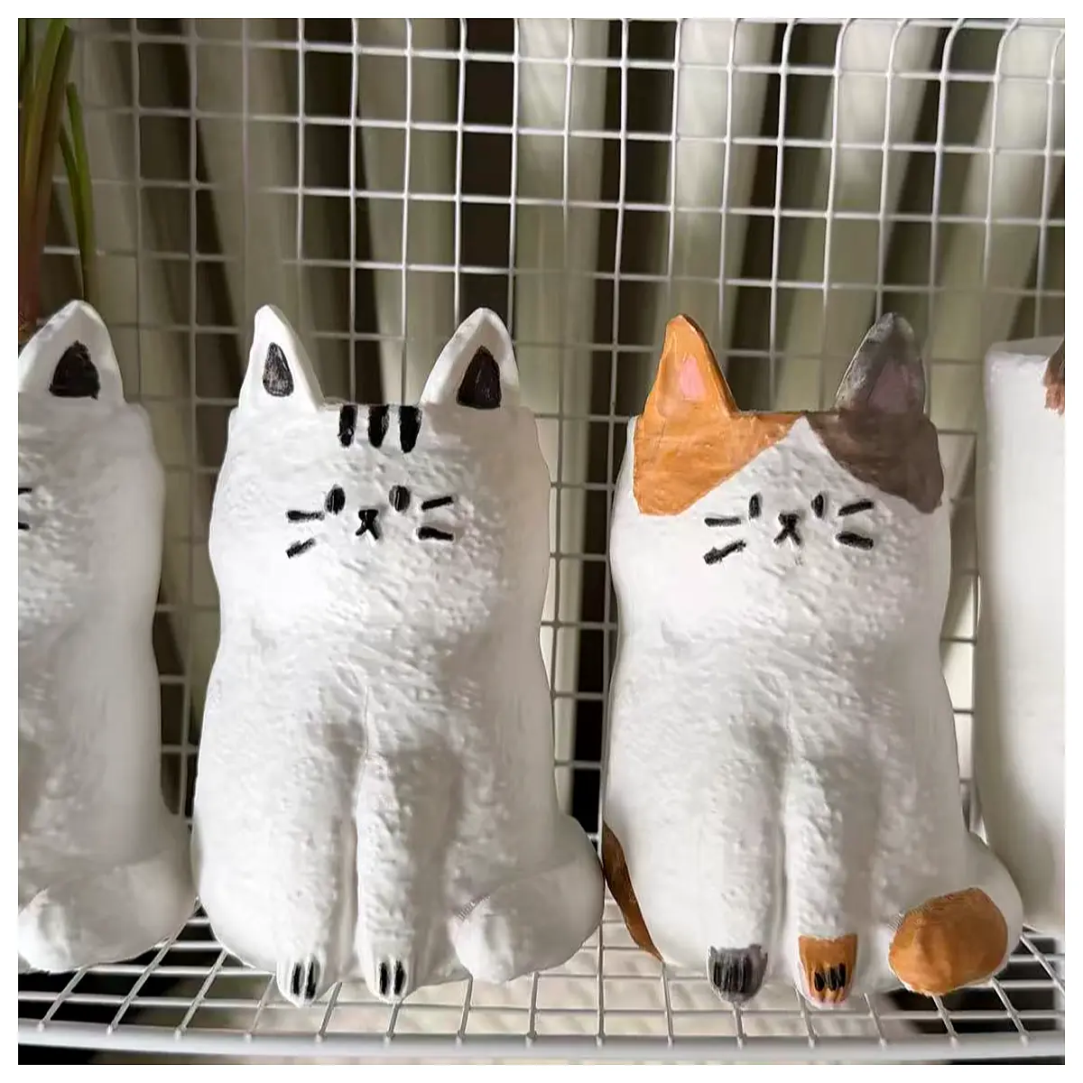 Mini Cat Succulent Planter Realistic Cat Pot Desktop Cat Decoration Indoor Plant Accessory Small Cat Planter