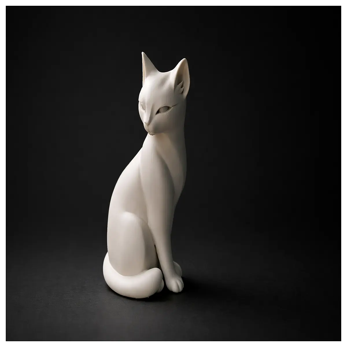 Cat Figurine Simple Home Decor Creative Cat Decoration Desk Ornament Indoor Decor Elegant Cat