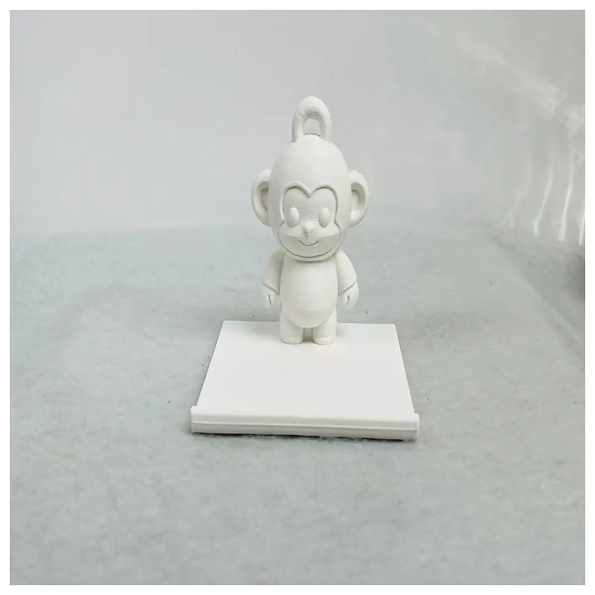 Q Version Little Monkey Phone Stand Figurine Phone Stand Desktop Decoration Cartoon Monkey Holder Anime Figurine Phone Accessory Stand