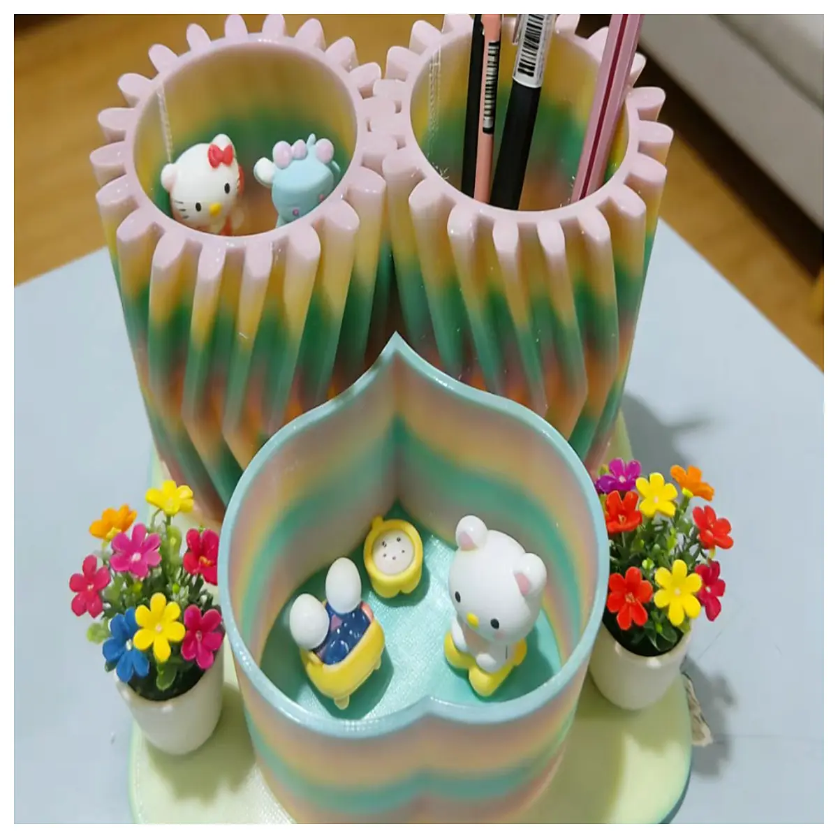 Gear Pen Holder Mechanical Hand Model Desk Decoration Creative Gift Gear Toy Collection