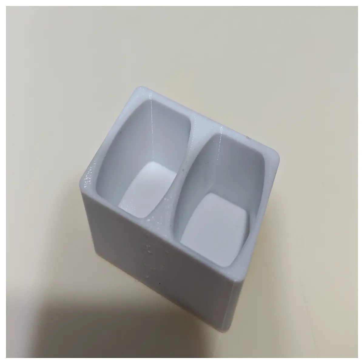 Instant Adhesive Holder 20g Storage Box Desktop Organizer Sticky Strong Easy Removal DIY Craft Supplies