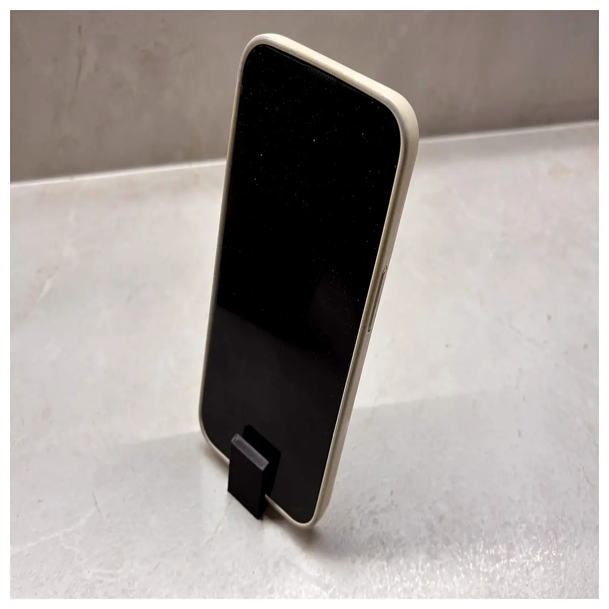 ultralight minimalist universal phone holder for car dashboard desk foldable travel grip