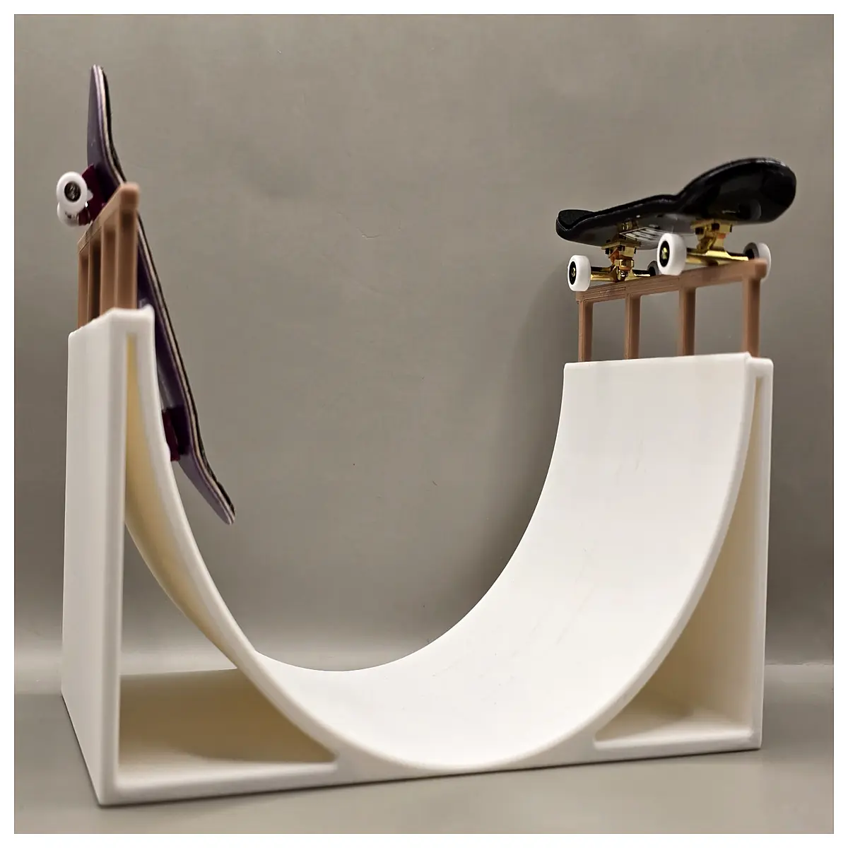 mini fingerboard half pipe ramp vertical skateboard obstacle toy for kids
