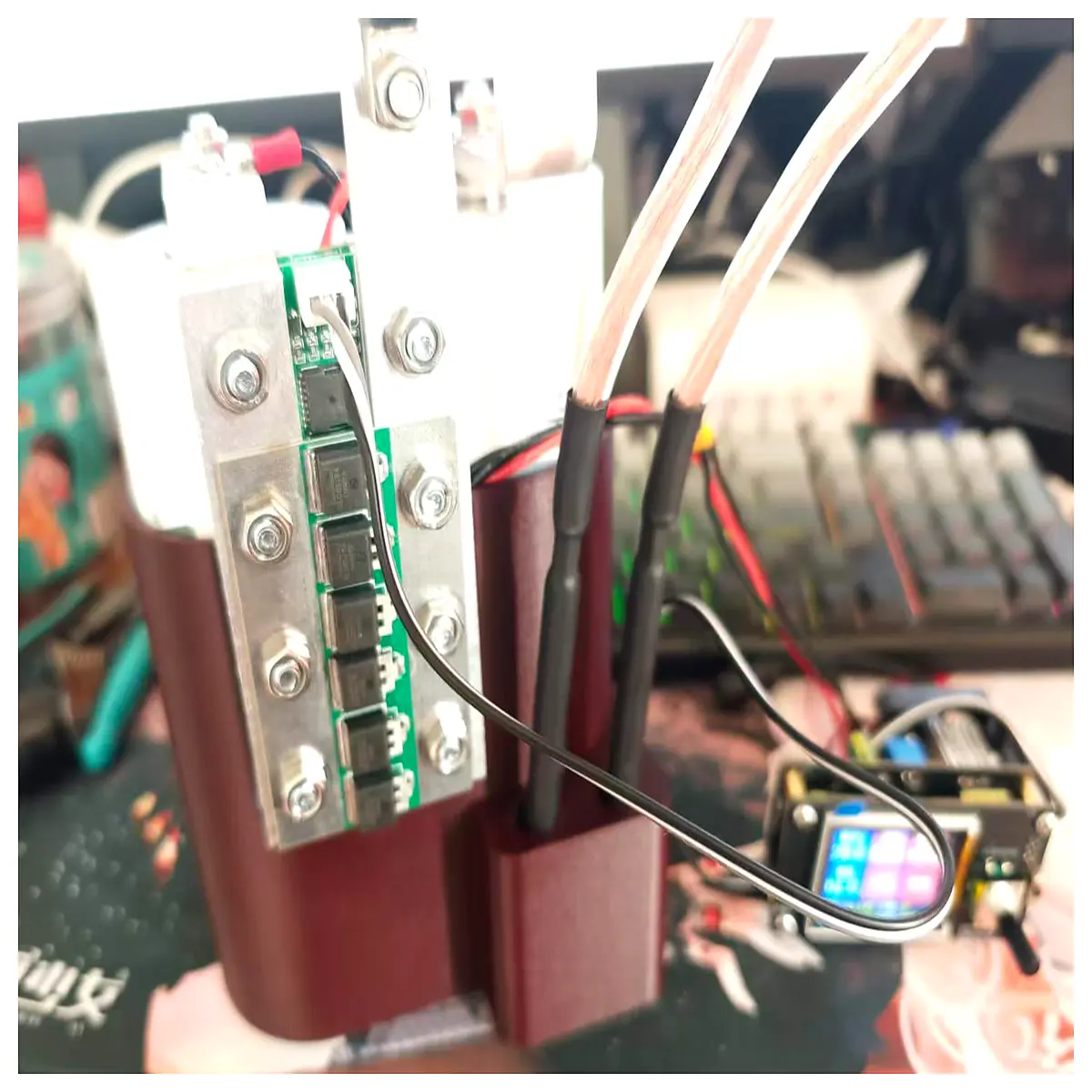vertical dual supercapacitor holder mount bracket for 2pcs cylindrical capacitors
