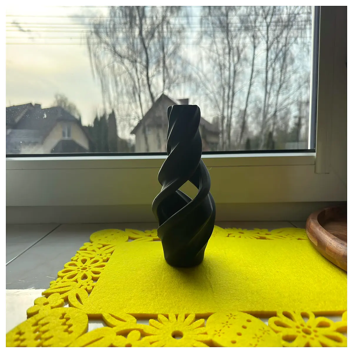 Geometric Spiral Vase Decor Home Decoration Creative Figurine Multi faceted Vase Art Modern Minimalism Decorative Object Geometric Shape