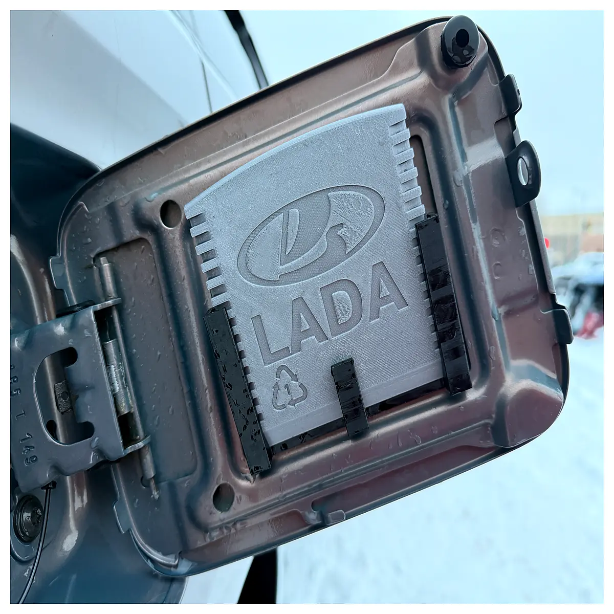 LADA Vesta Ice Scraper Snow Removal Tool for Car Ice Scraper Automotive Accessories Winter Car