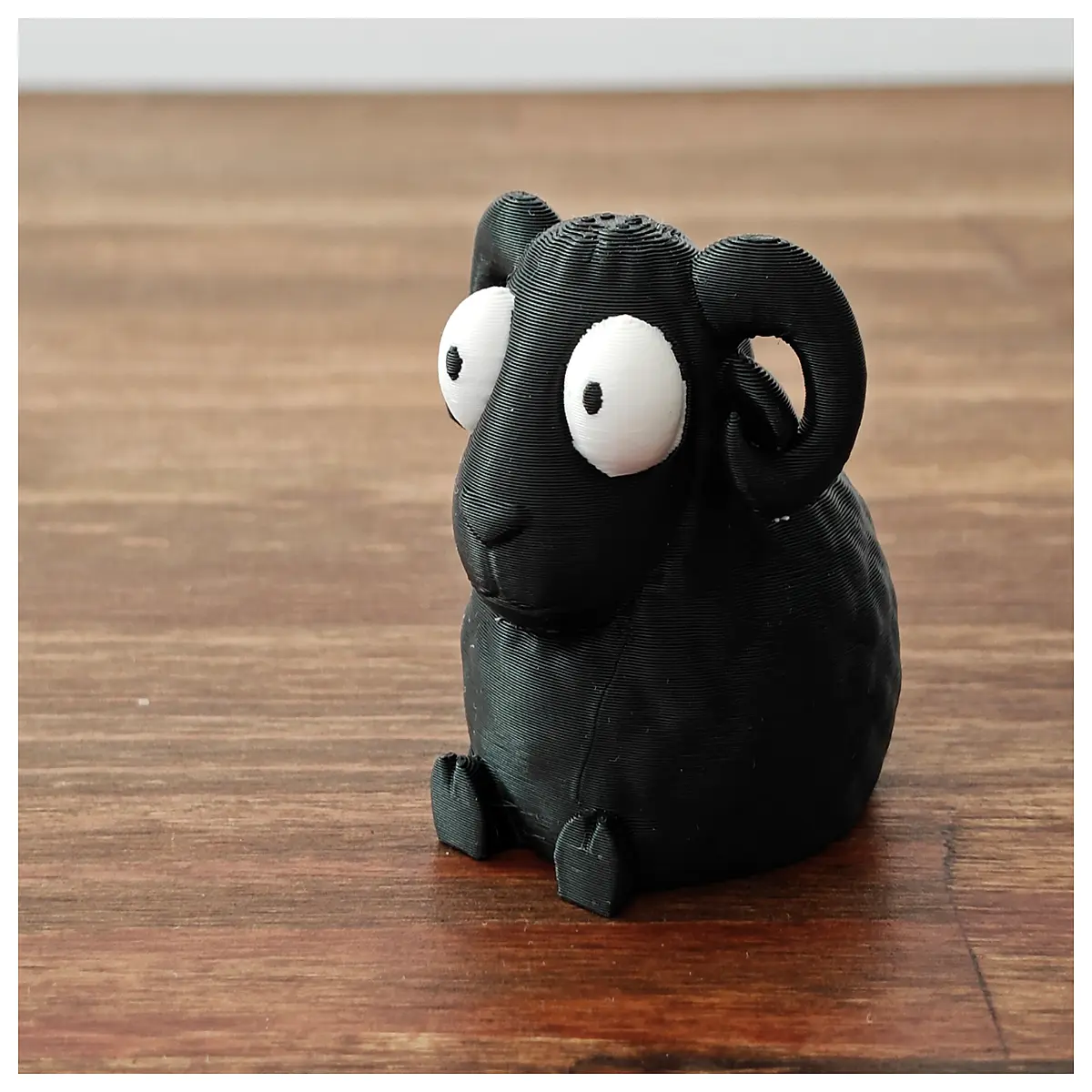 Big Eyed Cartoon Sheep Figurine Funny Kids Decoration Cute Lamb Toy Birthday Gift Festive Ornament