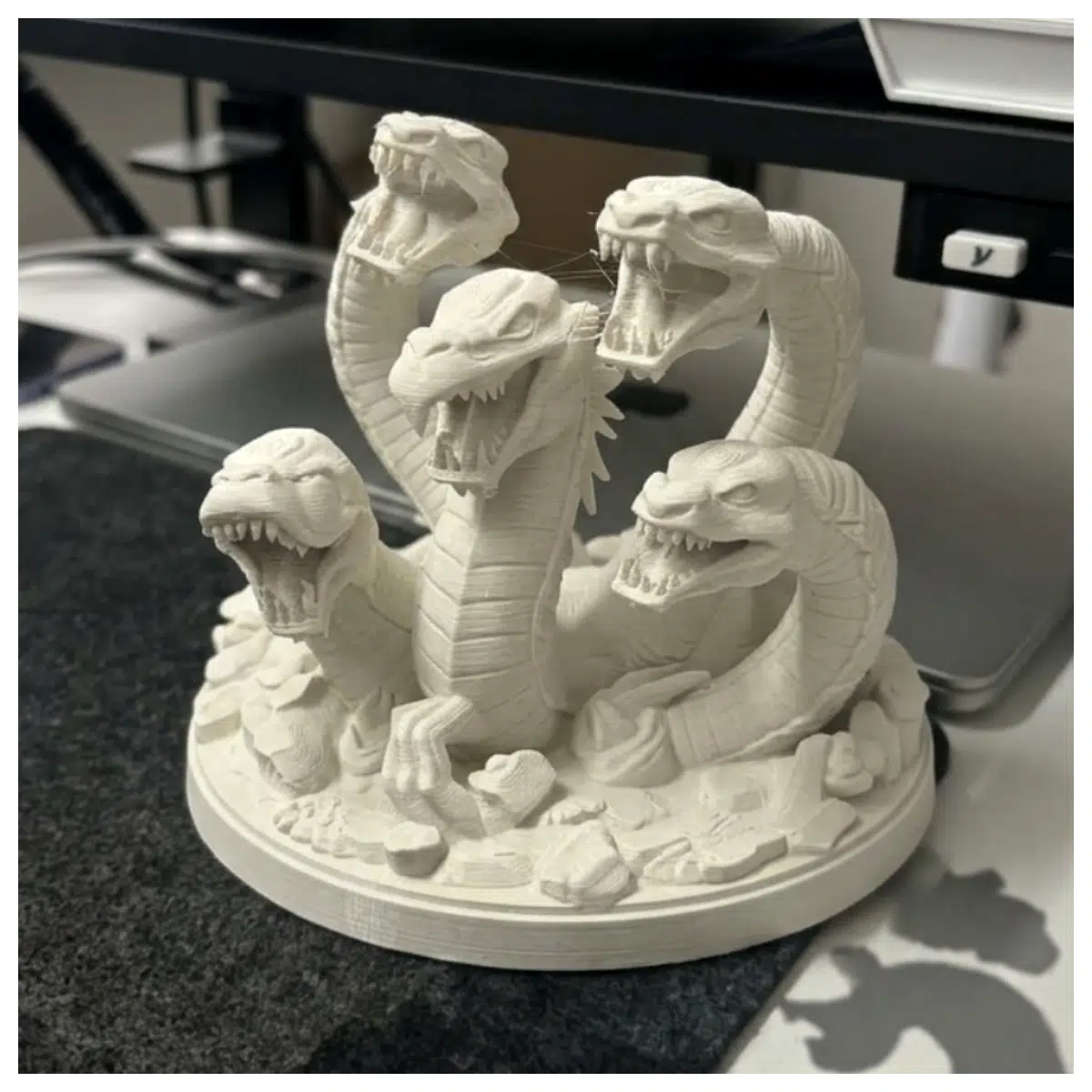 mini nine headed hydra statue mythological figurine for desk decoration fantasy gaming prop