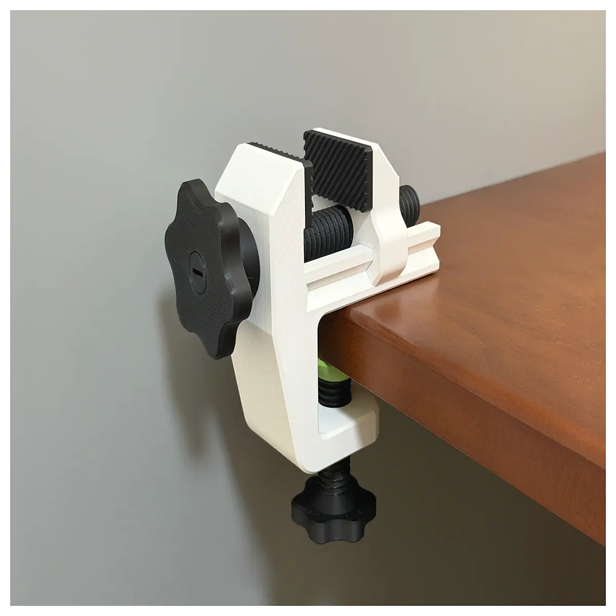 duty bench vise without hardware installation tools
