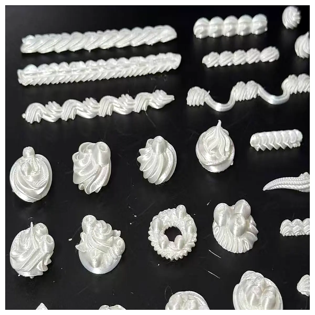 30 commercial use buttercream piping tips and frosting accessories for cake decorating supplies