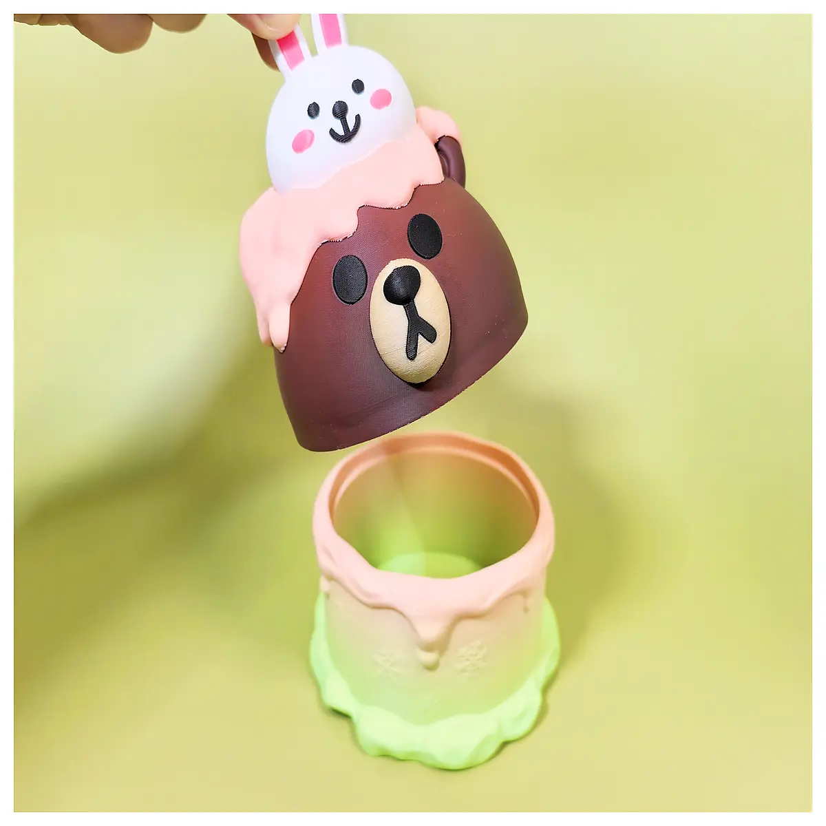 cute brown bear cake storage box with lid cute cartoon character dessert container for bakery packaging adorable animal themed treat holder
